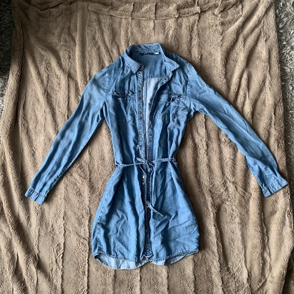 DENIM BUTTON UP DRESS - Picture 2 of 5